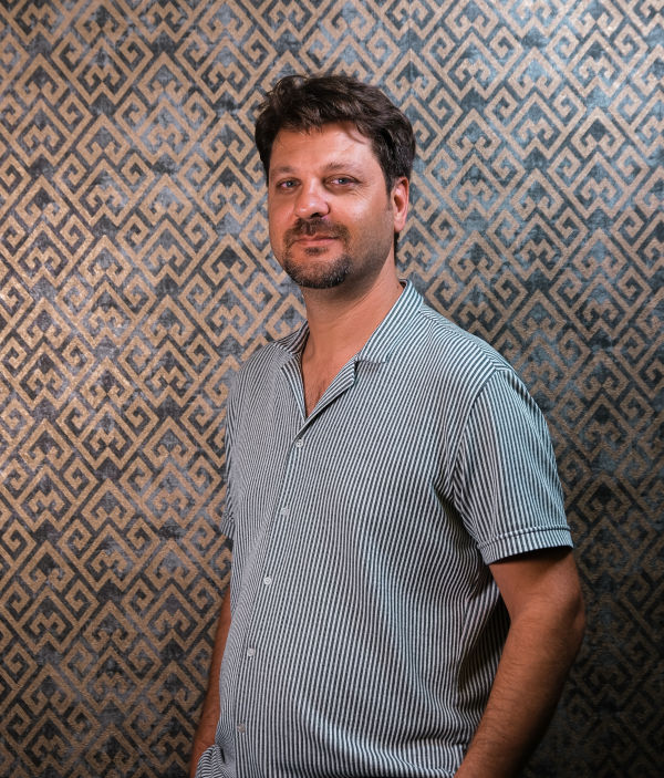 Profile photo of agent Mert Şimşek